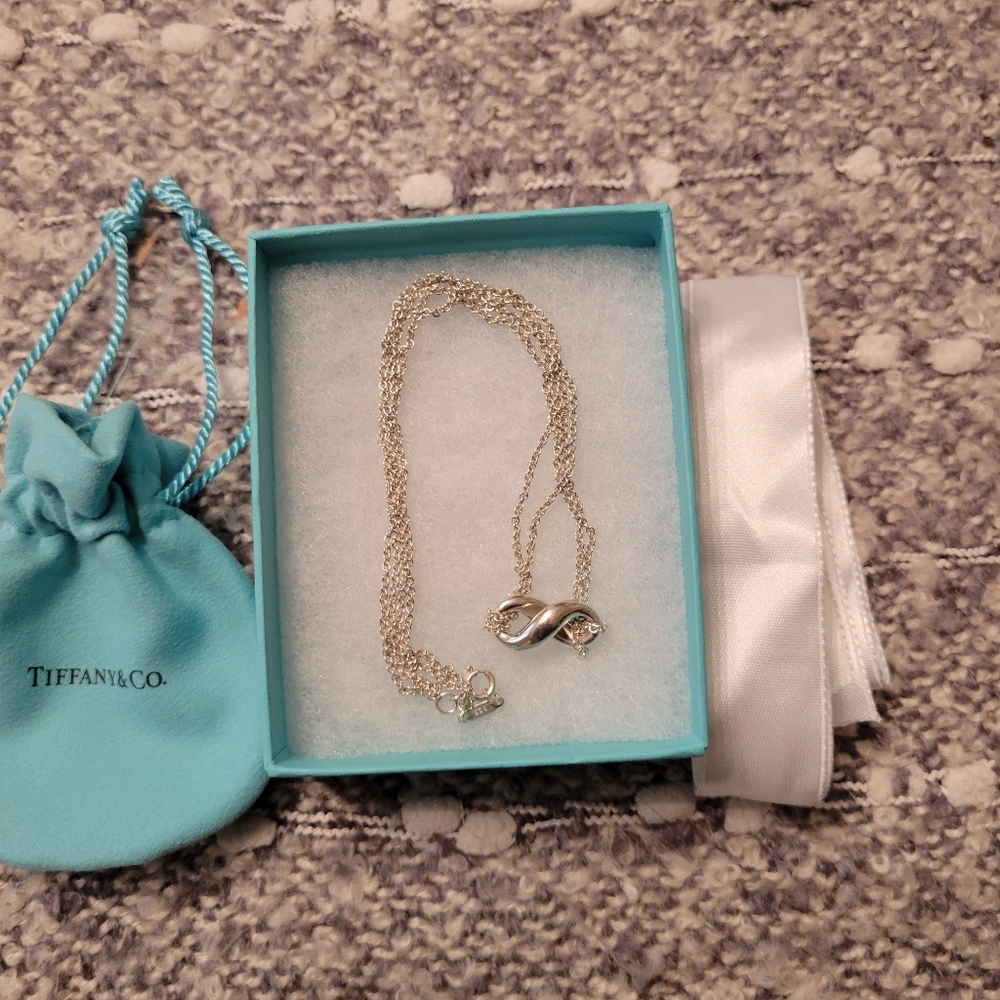 Tiffany & Co. Elegant Silver Infinity Necklace Box & Pouch - Picture 8 of 8
